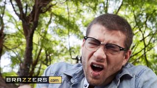 Brazzers - MILF Nextdoor Alexis Fawx Takes 2 Big Dicks DP