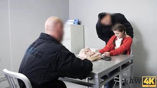 LAW4k. Teen doesn’t know where security officers have taken her