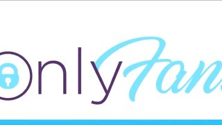 Mommy finds the right position to get her butthole stretched out.